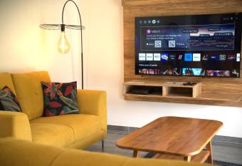 Villa Le Jacaranda has Balcony rooms