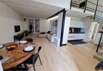 REGINA LOFT has Balcony rooms