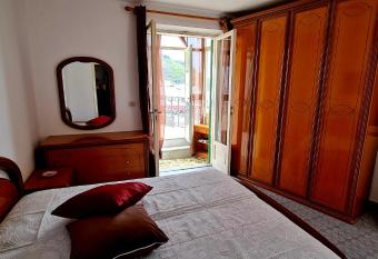 La Stanza di Nunziatina allows 18 year olds to book a room