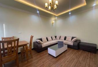 Cozy two bedroom apartment @downtown Atlas allows 18 year olds to book a room