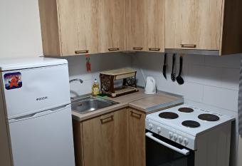 Two-storey maisonette next to city center allows 18 year olds to book a room