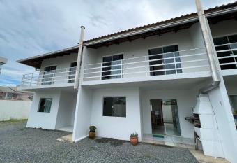 Cond. Serra da Saudade allows 18 year olds to book a room