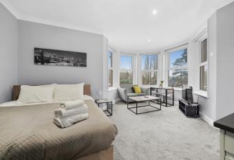 Stylish Maidstone Gem allows 18 year olds to book a room