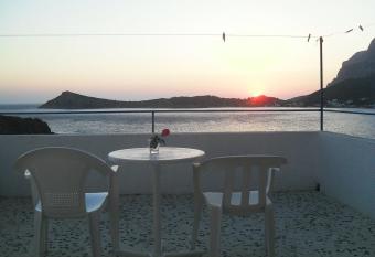 Klimis Studios has Balcony rooms