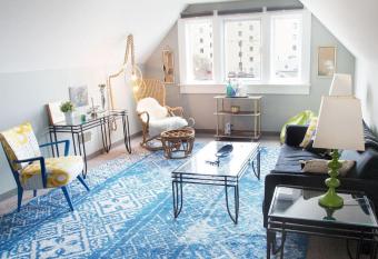 The Peak Mt Washington - Large 2bd Apt w A View allows 18 year olds to book a room