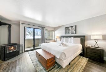Newly Remodeled Studio at Lakeland Village Hotel Room has Balcony rooms