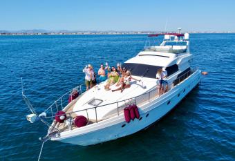 Blue Dream allows 18 year olds to book a room