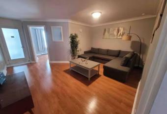 Maisoneuve 1 has Balcony rooms