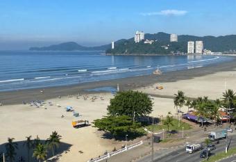 Apartamento Frente    Praia Santos has Smoking rooms