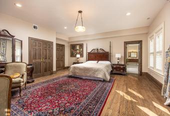 Frederick Stearns House has Balcony rooms