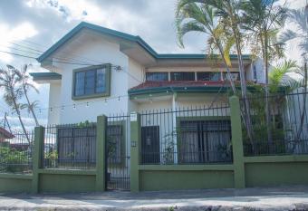 Las Carmelas, Airport Juan Santamar  a, Alajuela, San Jos   has Balcony rooms