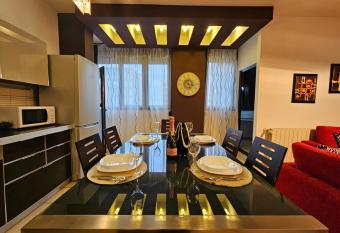 Center Apartment Easy_Luxury has rooms with a private hot tub