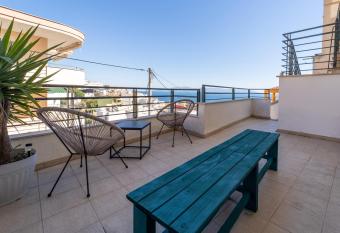 Stay Fly has Balcony rooms