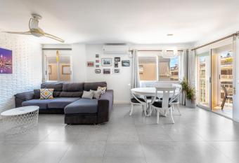 Amplio Canet has Balcony rooms