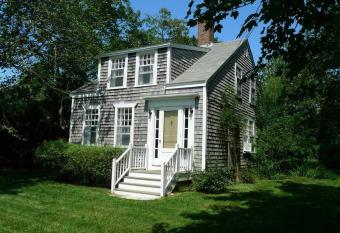 Classic Summer Beach and Town has Balcony rooms