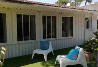 PASSIFLORE has Balcony rooms