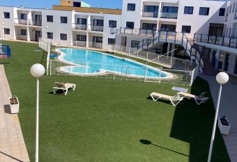 Lugar del Sol has Balcony rooms