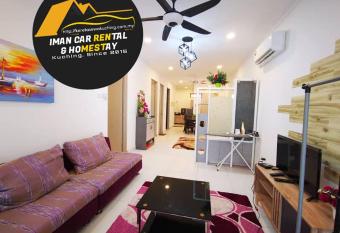 IMAN HOMESTAY : PRIMA HOMES MATANG APARTMENT has rooms with a private hot tub