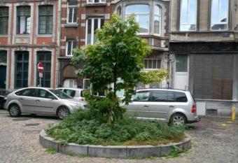 Logment saint denis allows 18 year olds to book a room