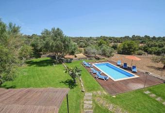 Can Mascaro has Balcony rooms