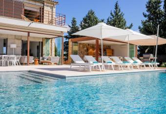 Son Set has Balcony rooms