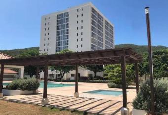 Bay Front Apt 208 allows 18 year olds to book a room