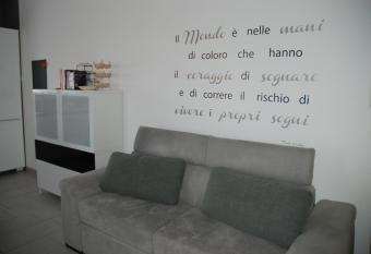 Meraviglioso Bilocale a Corsico has Balcony rooms