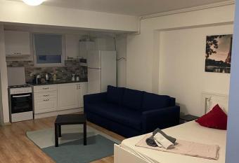 Tranzzit Airport Apartament I has Balcony rooms