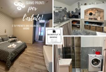 DI DONNA   s House allows 18 year olds to book a room