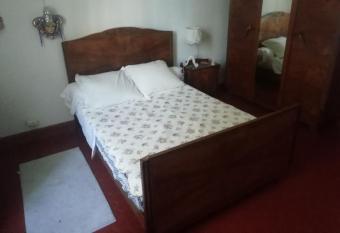 Chez Fleur allows 18 year olds to book a room