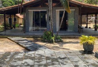 SITIO IGREJINHA - BANANAL-SP has Balcony rooms