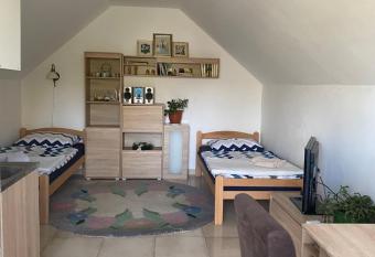 Ilki  ev ku  erak Studio has Balcony rooms