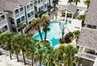 Vacay at the Beach-Spacious Remodeled Townhome has Balcony rooms