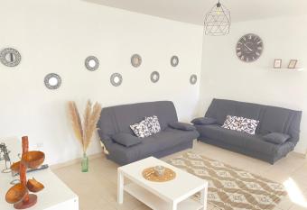 Maison Individuelle Cozy Asterix, CDG, Paris, Disney, Olympic Games 2024 has Balcony rooms