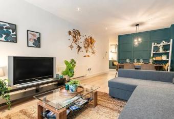 (null) has Balcony rooms