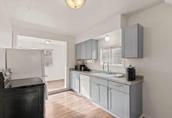 New! Charming 3 bedroom home with HOT-TUB! has rooms with a private hot tub