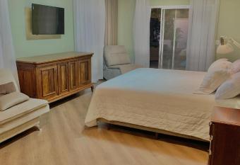 Eli e Isa Hospedaria has Balcony rooms