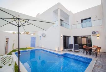 Villa Carla piscine priv  e et a 200 m  tres de la plage, sans vis avis has Balcony rooms