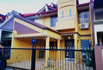 Iman Homestay: Sri Kandis allows 18 year olds to book a room