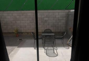 Casa entera en privada allows 18 year olds to book a room