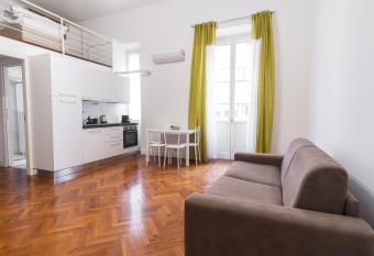 Loft via morosini centro Varese - IXIHOME allows 18 year olds to book a room