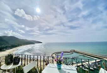 holidaycasa Nick - con terrazzo vista mare has Balcony rooms