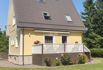 Tamme Villa has Balcony rooms