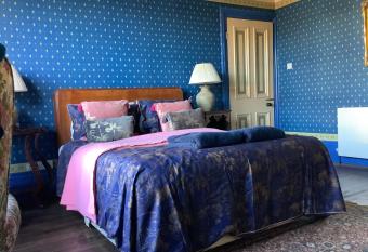 City House 6min Stadium of Light allows 18 year olds to book a room