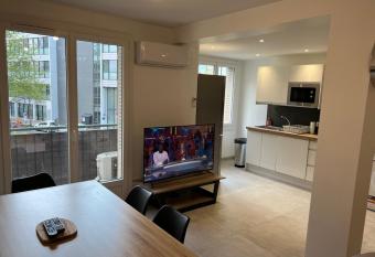 Lyon Villeurbanne Zola has Balcony rooms