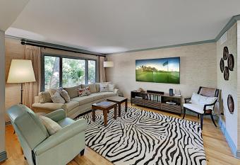 Fairway Oaks 1337 has Balcony rooms