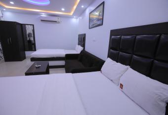 Solar Energy Park has Balcony rooms