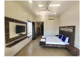 Hotel Lalit inn has Smoking rooms