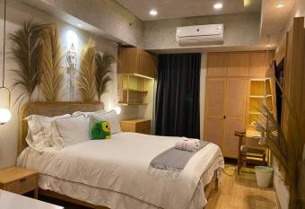 Wabi Sabi @Benson Apartment has Balcony rooms