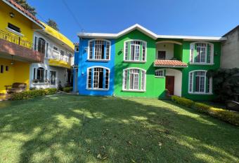 Apartamento Lujoso CHIMALTENANGO - Antigua has Balcony rooms